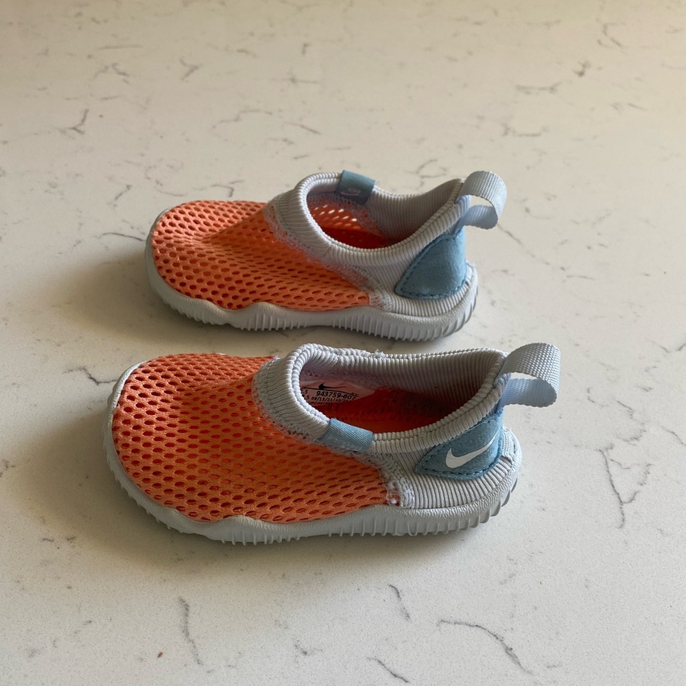Nike Aqua Sock 360 Baby/Toddler Shoes size 3C Crimson Bliss/Aura/Worn Blue/White